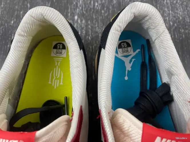 Rep TBkick OG Low 1 x Room Trophy Away Air Jordan FN0432-100 0622